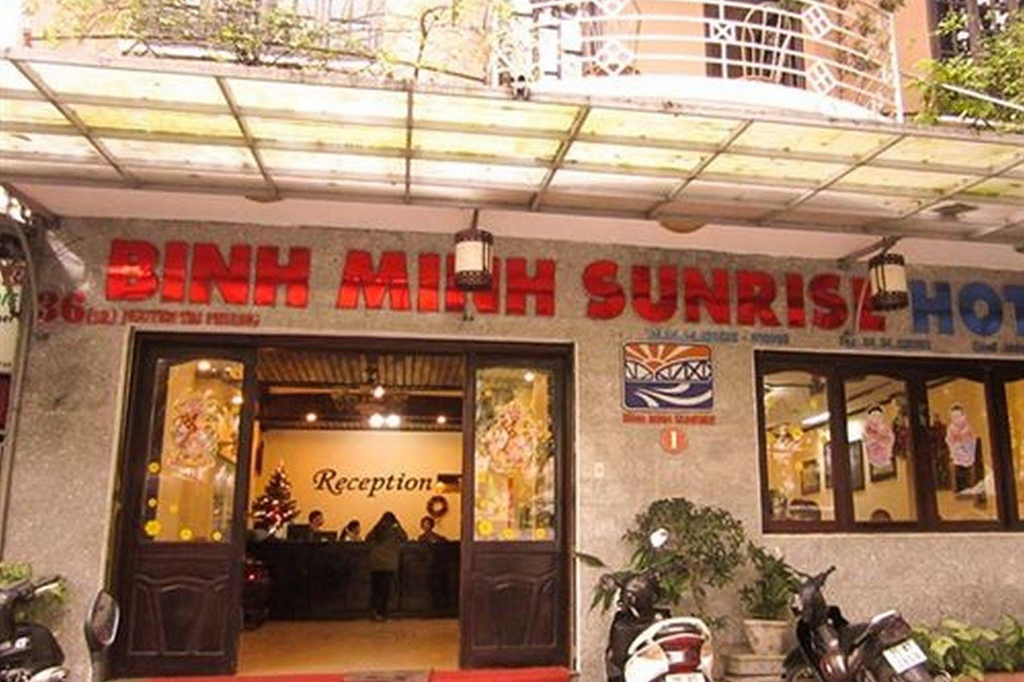 Binh Minh Sunrise Hue Hotel Bagian luar foto